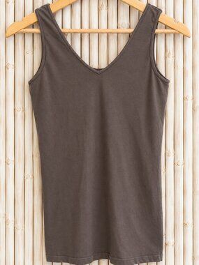 M.Rena Army Green Seamless Stretch V-Neck Tank